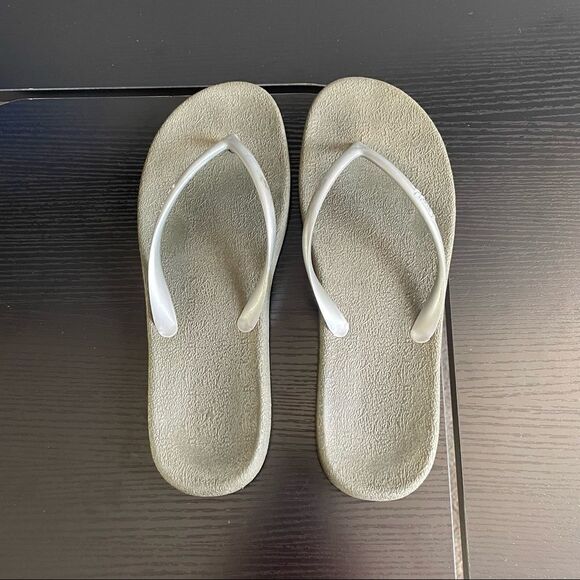 Sanuk Gray & Silver Thong Flip Flops, 10 - Picture 1 of 14